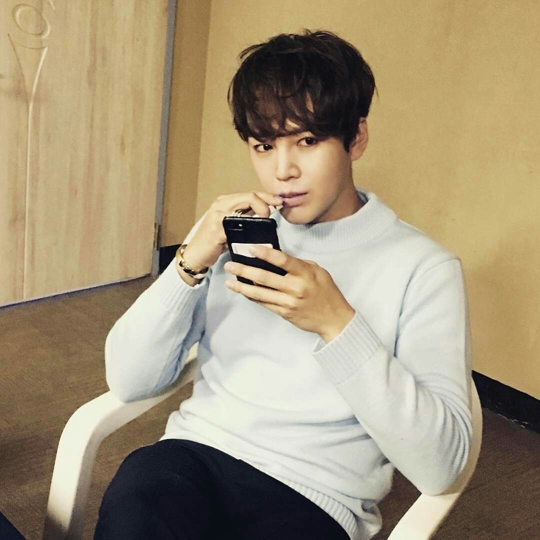 teamloungeH's tweet photo. @AsiaPrince_JKS Break time https://t.co/aECkSJ8XB1 https://t.co/REWM2J948M