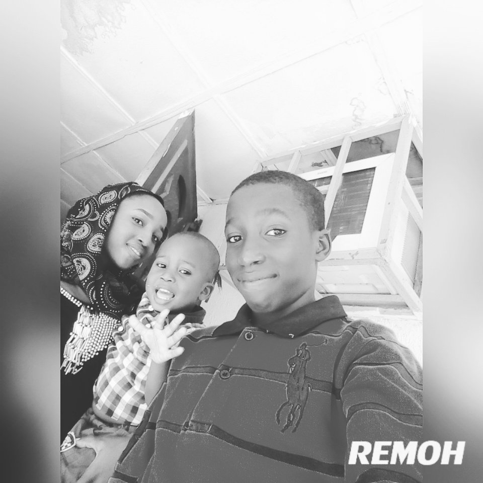 realremoh tweet picture