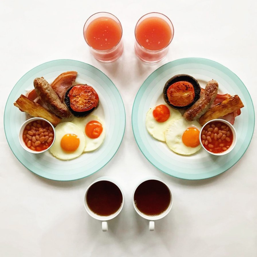 Khoollect's tweet photo. A proper Full English with all the trimmings. We'll have double of everything, please! @symmetry_fast #khoollectbreakfast https://t.co/1H1jRNnMiR