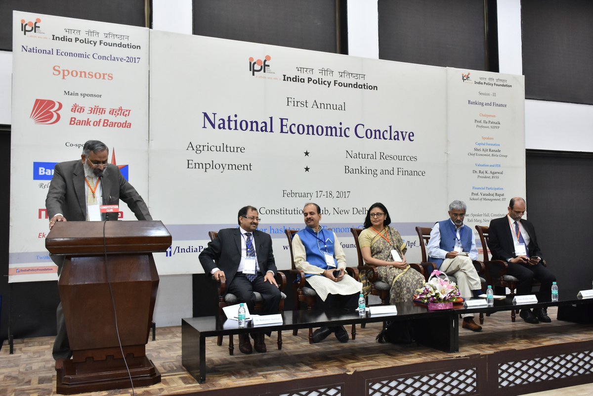 ipf_org_in's tweet photo. @bishnoi_rajeev1 speaking at #ipfEconomicConclave on #Banking& Finance #Moderator organizedby @Ipf_India01,ourthanksconvenor @gopalkagarwal https://t.co/orUIOPDGWd
