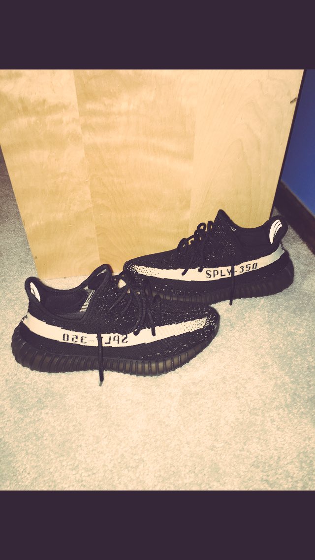 AzPins's tweet image. It's the Yeezy Way #yeezyseason hit me up if your interested!