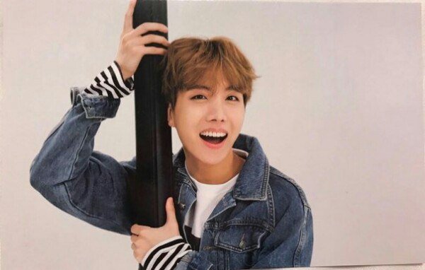 luu__bts___army's tweet image. не понимаю тех людей, которые называю ЕГО не красивыми.
БЛ.
ДА ОН ПРОСТО  ПРЕКРАСЕН. ТЫ ЧУВАК ПОЙМИ УЖЕ А.