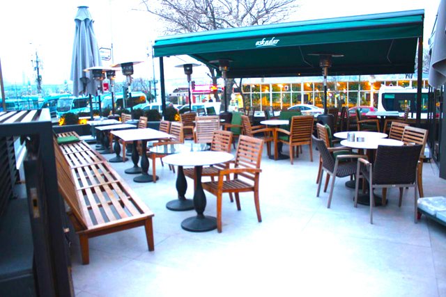 Zengin menüsü ve kız kulesi manzarasıyla ziyafet tadında sunumları ile Üsküdar'ın en özel köşesinde hizmetinizdeyiz. #askadarcafe_restaurant