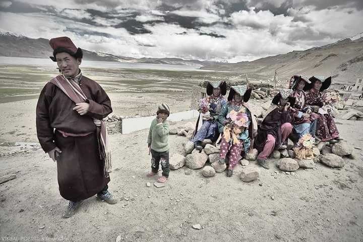 drashtikon's tweet photo. Head Nomad &amp; Nomad Women near #Tsomoriri.. The mountains behind the lake is part of India occupied by China &amp; known as 'Akshaychin' #Ladakh https://t.co/E1CyWeOOb0
