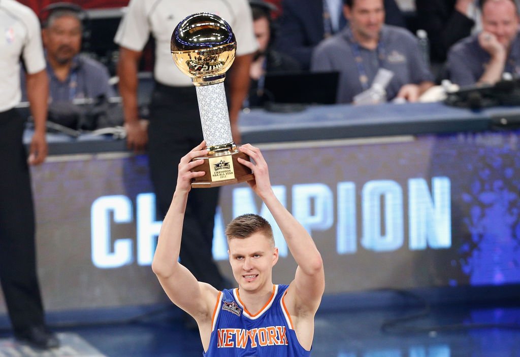 luismesacabello's tweet photo. Floja noche de concursos en el #NBAAllStar 
#NBASkills: @kporzee 
#Nbathreepointcontest: @TheofficialEG10 
#DunkContest: Robinson III https://t.co/bhqz65j4Kw