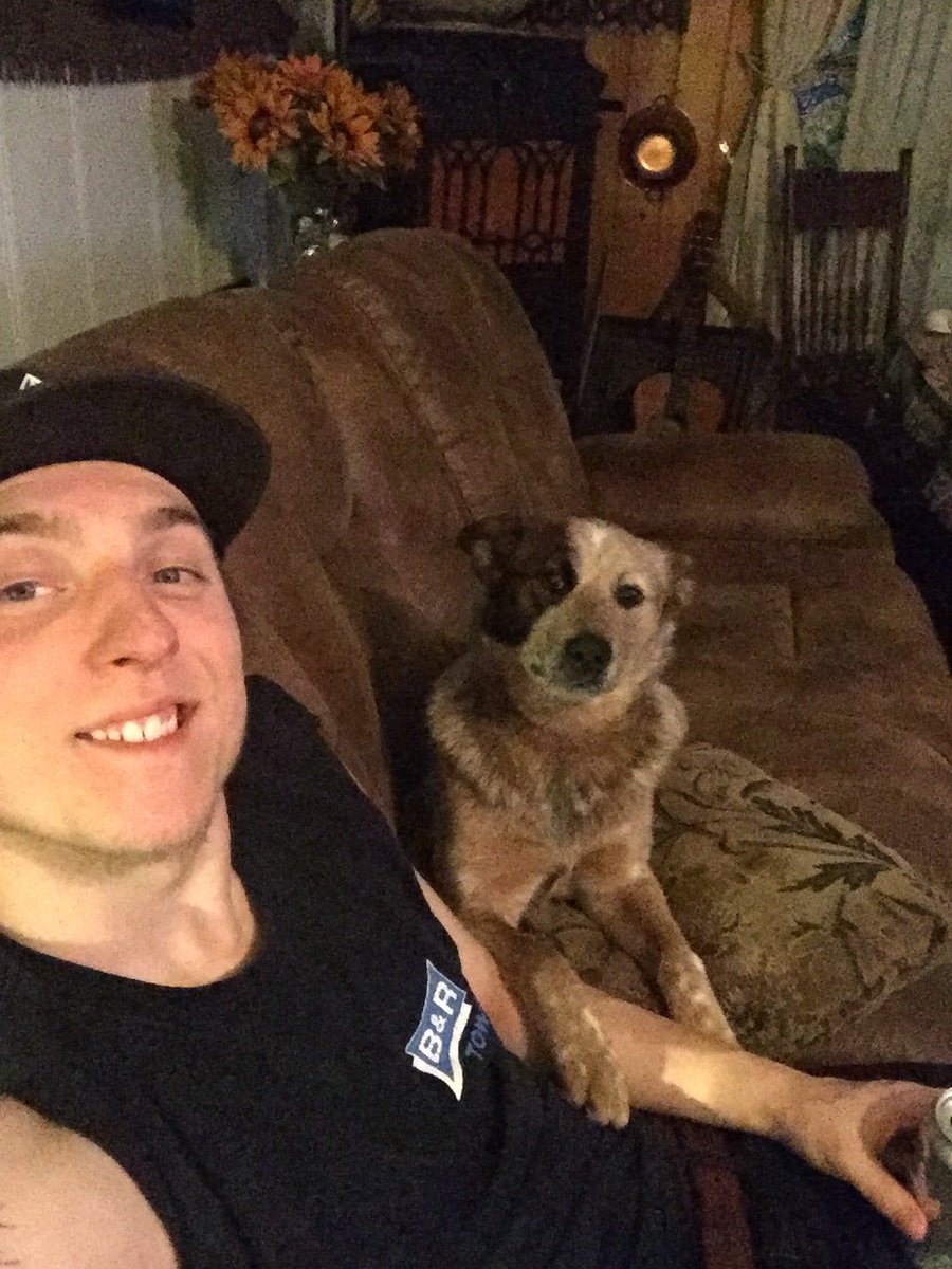 sjostrom94's tweet photo. Best friend! #puppy https://t.co/7uumFlEndM