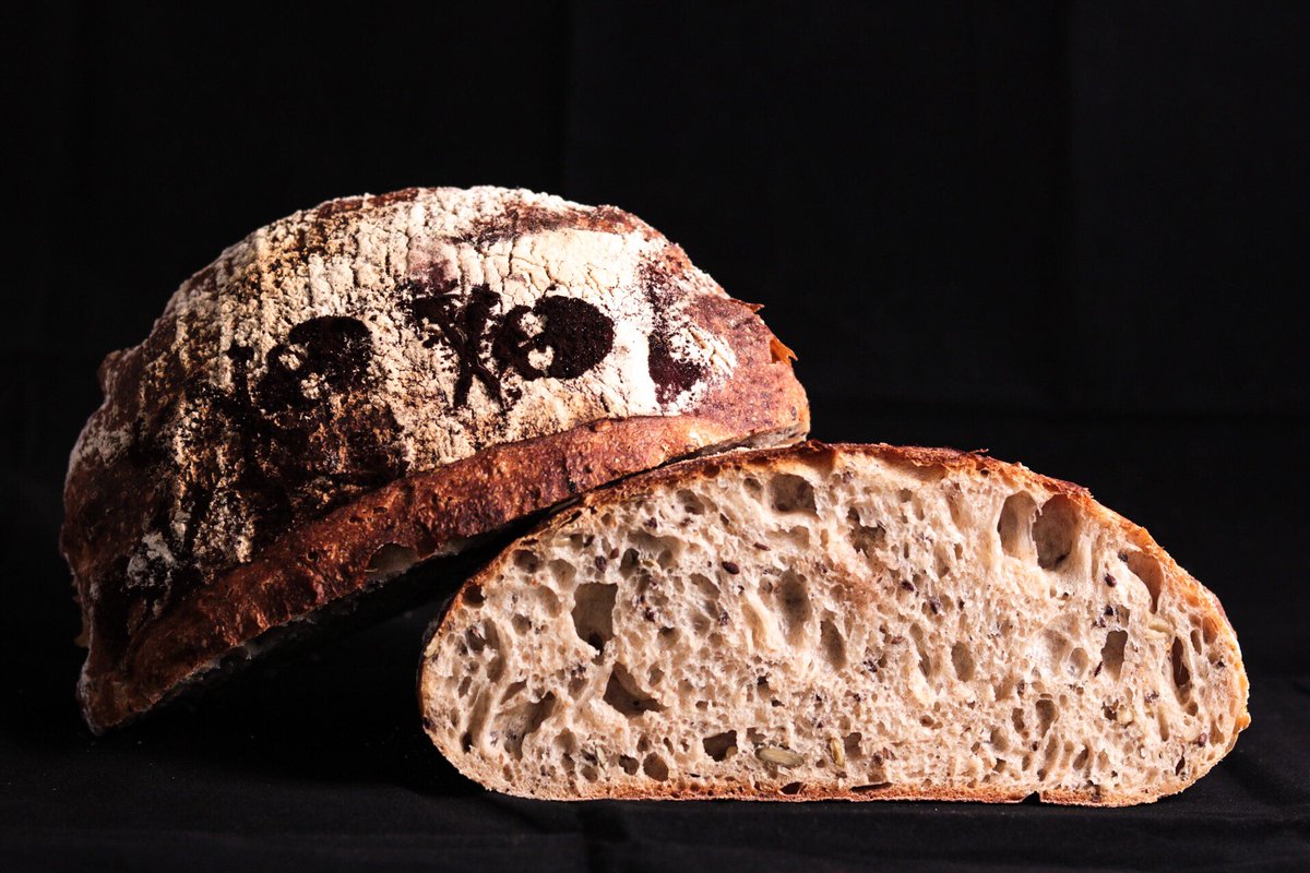 KarlisPumpurins's tweet photo. Lazy sunday home baking ☠️ @BaxterStorey #sourdough #seedbread https://t.co/JFWhGEgo9N
