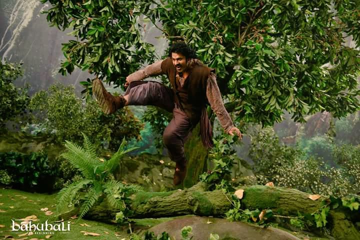 PfakOfficial's tweet photo. When @ssrajamouli  says jump, we jump.. with joy! - @BaahubaliMovie 
#Prabhas #BaahubaliMemories 😍😍 https://t.co/iJNs8JNx6Q