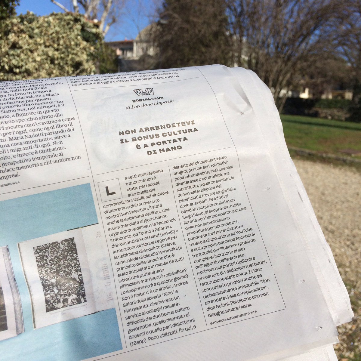 RaccontaLibraio's tweet photo. @LaLipperini racconta dei video del libraio @gelhoney che spiegano come usare in luoghi fisici i bonus cultura.
#altrocheamazon #socialclub https://t.co/53wYrP48v1