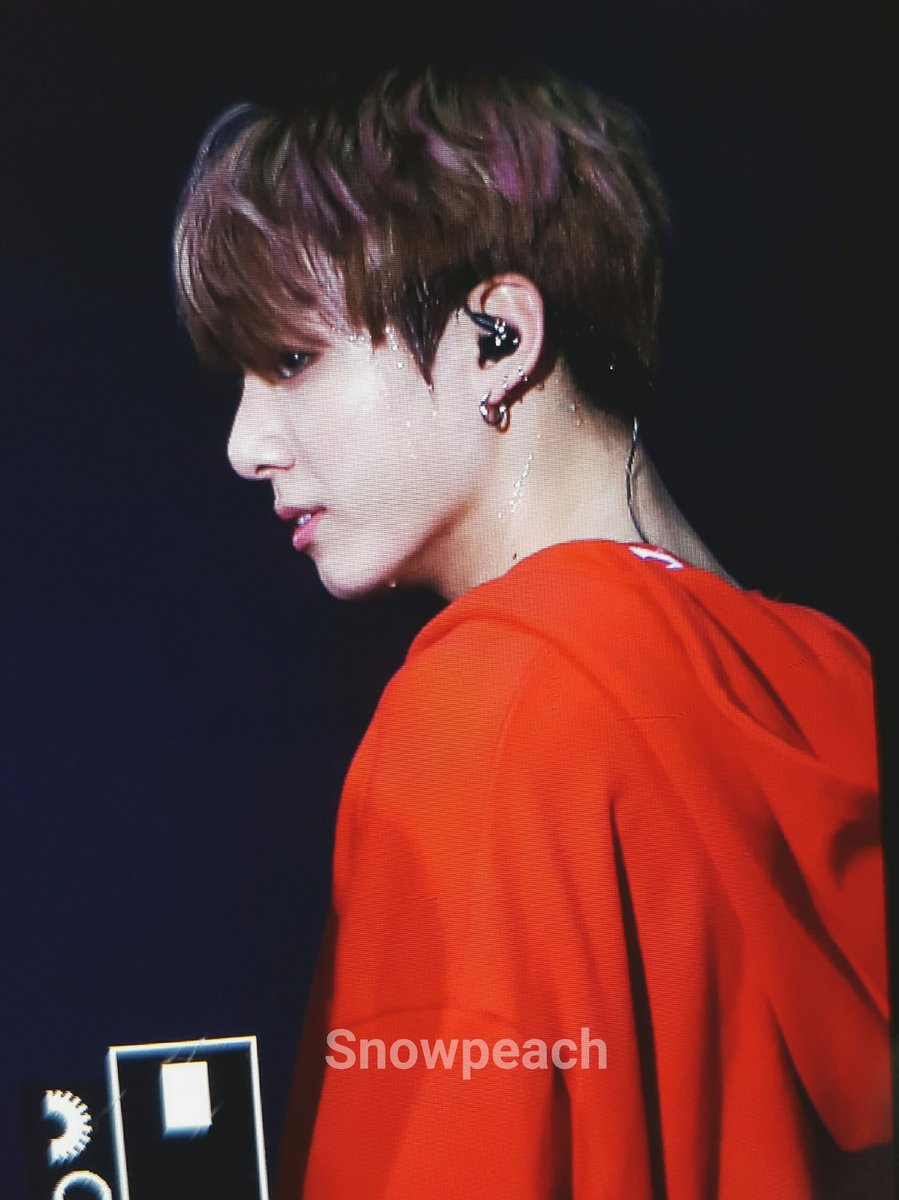 JUNGKOOKcokr's tweet photo. 170218-19 WINGS 매일 새로워ㅠㅠ #정국 @BTS_twt https://t.co/jxUuhcOJkj
