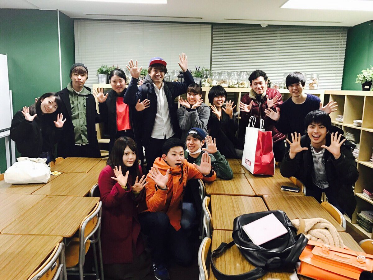 jccoutside's tweet photo. 【2/17mtg@賢者屋🐝】
久しぶりにみんなで集まりました！
関西からヒッチハイク中のみーやが来てくれました！Ala-nのともやもミーティングに参加してくれて楽しかったですね🤗
誕生日祝いもして充実でした🎉🎉 https://t.co/qZKvrEP4aP
