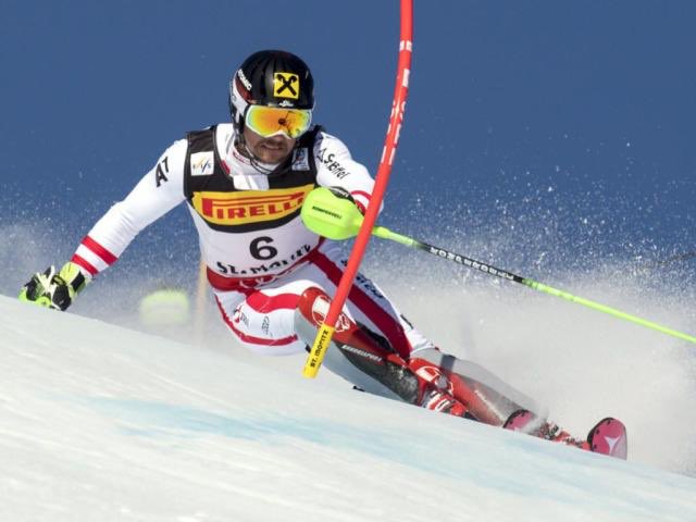 rstocker_sky's tweet photo. @MarcelHirscher @StMoritz2017 @MDatzberger Wir Schweizerinnen+Schweizer gönnen #MarcelHirscher #WMGold!

📸© #KeystoneEPA #JeanChristopheBott https://t.co/t93rDDU6Ye