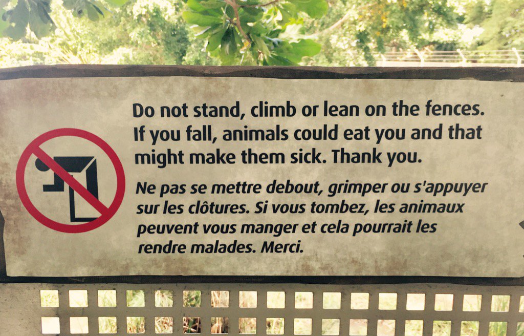 DenisBrogniart's tweet photo. La blague du jour! Pancarte dans une réserve d'animaux à l'ile maurice. Ces petites bêtes sont bien fragiles! https://t.co/bkuCIm4uan