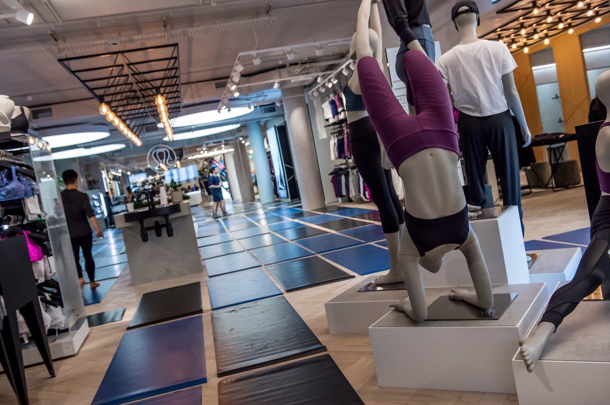 davidkamkw's tweet photo. A little sneak peek of what you might be expecting at 10.30am today @lululemonUK Regent St. Come join me on the mat! https://t.co/EUaGoWwj9F