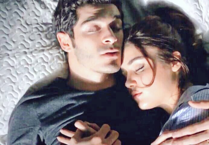 blueendles's tweet photo. Herşeyi özlicem.. Canım çiftim #HayMur https://t.co/gSRQqdx5H2