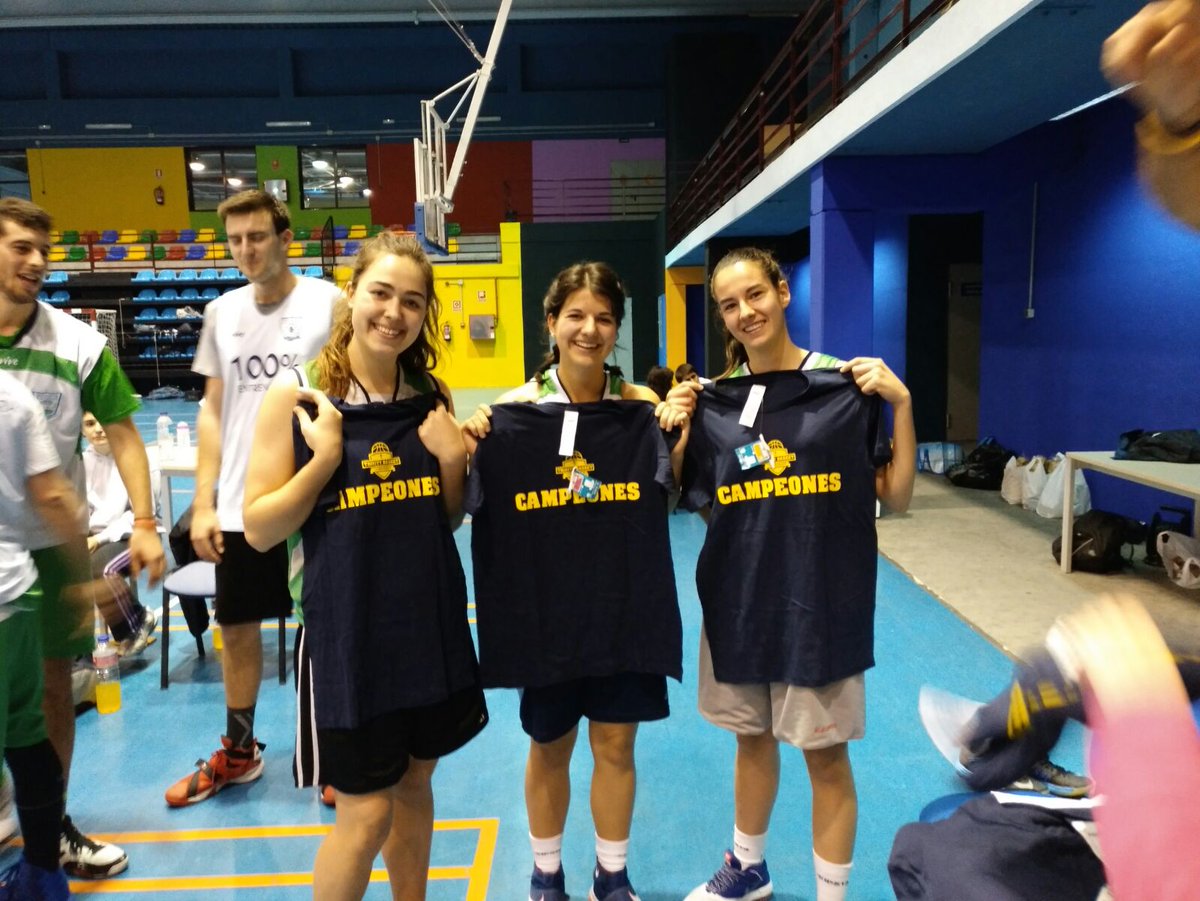 djuventudgetafe's tweet photo. San Carlos Borromeo (Villanueva de la Cañada), ganadoras del primer torneo #trinitybasket ¡Enhorabuena de nuevo a las CAMPEONAS! https://t.co/Eb0odcl0LK