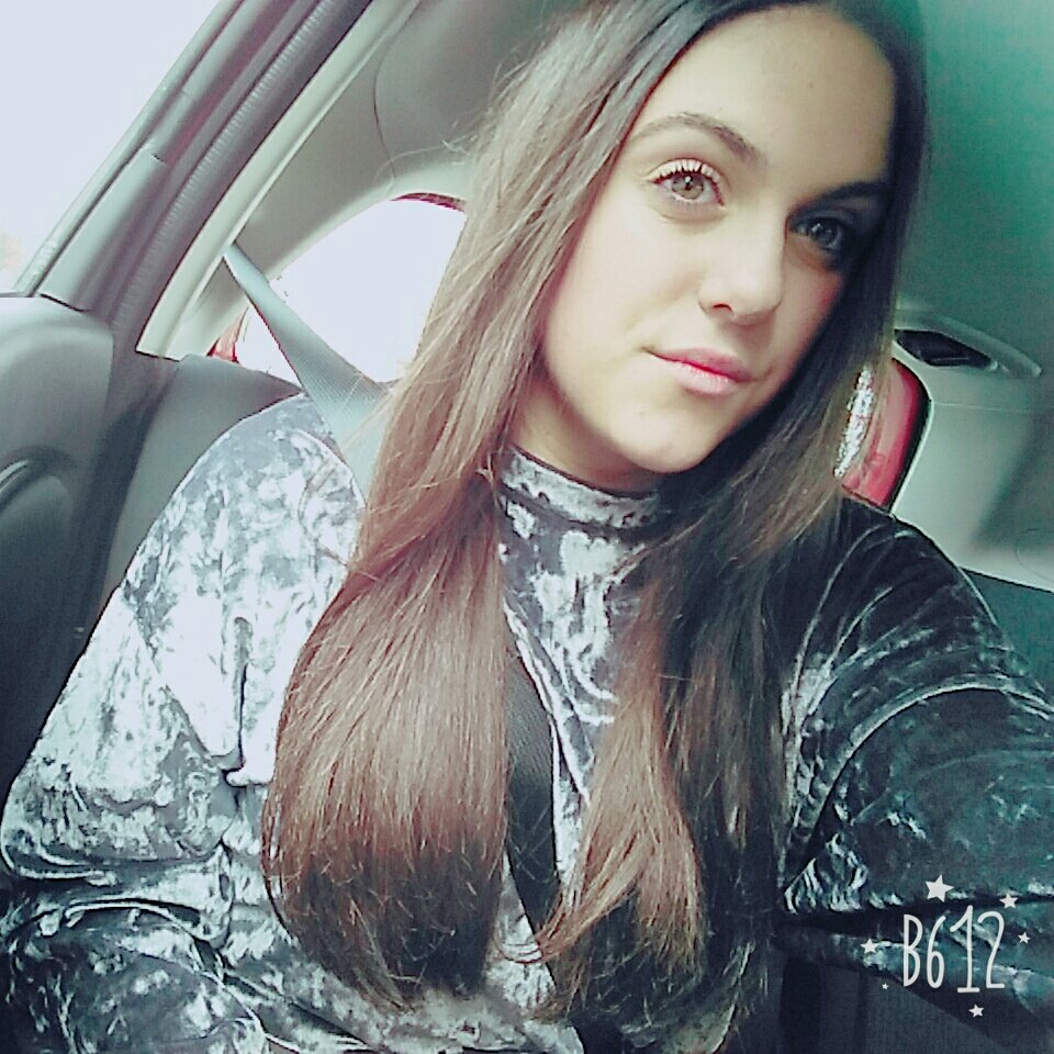 angelaleiva2002's tweet photo. #NuevaFotoDePerfil https://t.co/5CFu2ndVwa