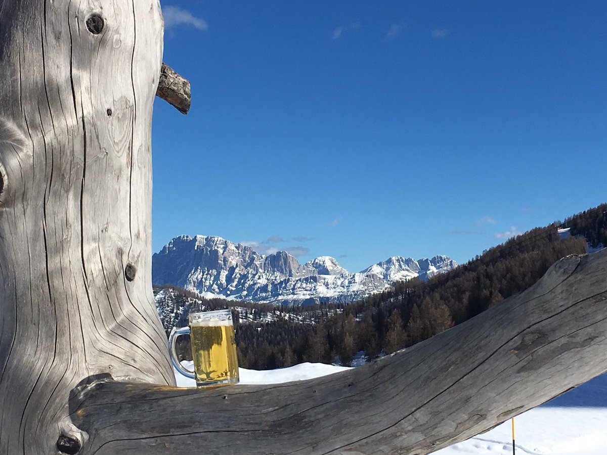 DolomEat's tweet photo. Birra dolomitica! #buongiorno mondo!! https://t.co/8N6vtGRuVC