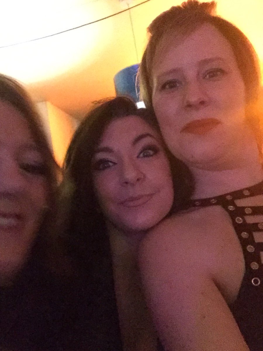 bunny1986's tweet photo. Great night out #ashes #barchocolate #kalared #dusktilldawn @moonsmaidstone #maidstone with this bunch of knobs https://t.co/3IkxoTjaGj