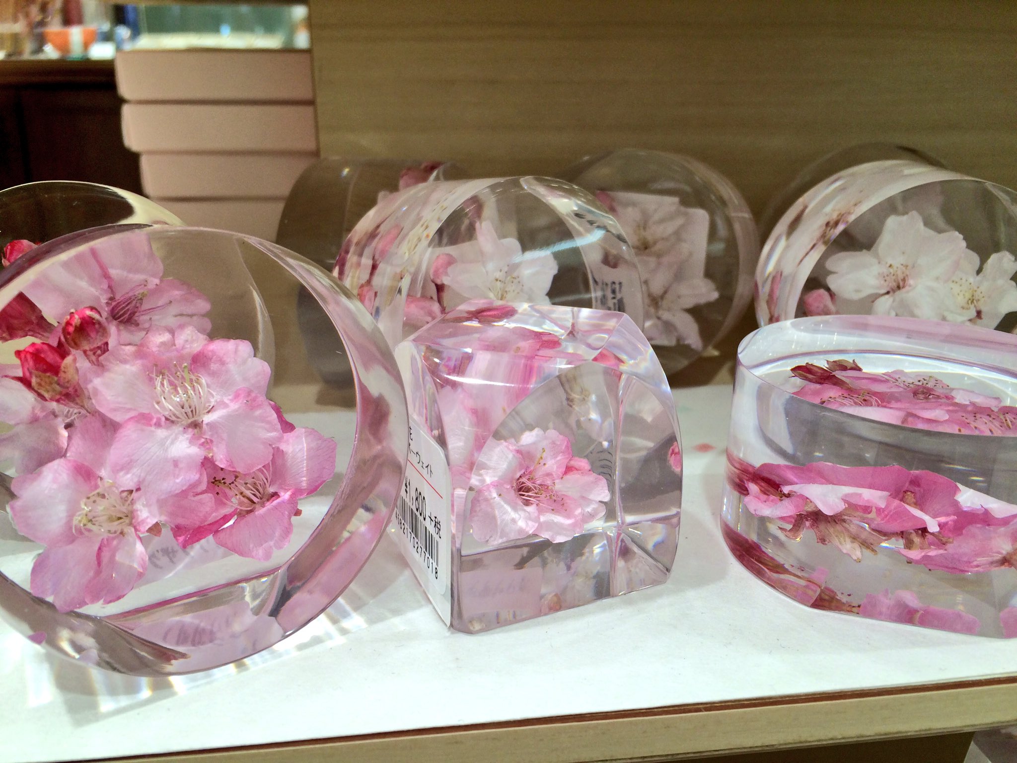 生花のペーパーウェイト Twitter