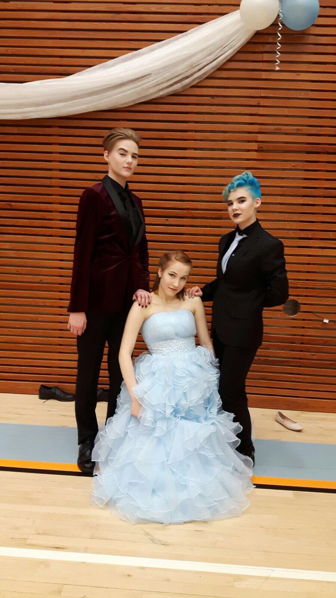 binskisbeef's tweet photo. #wanhat2017 🤴🏻 https://t.co/pzsF3KnR6G