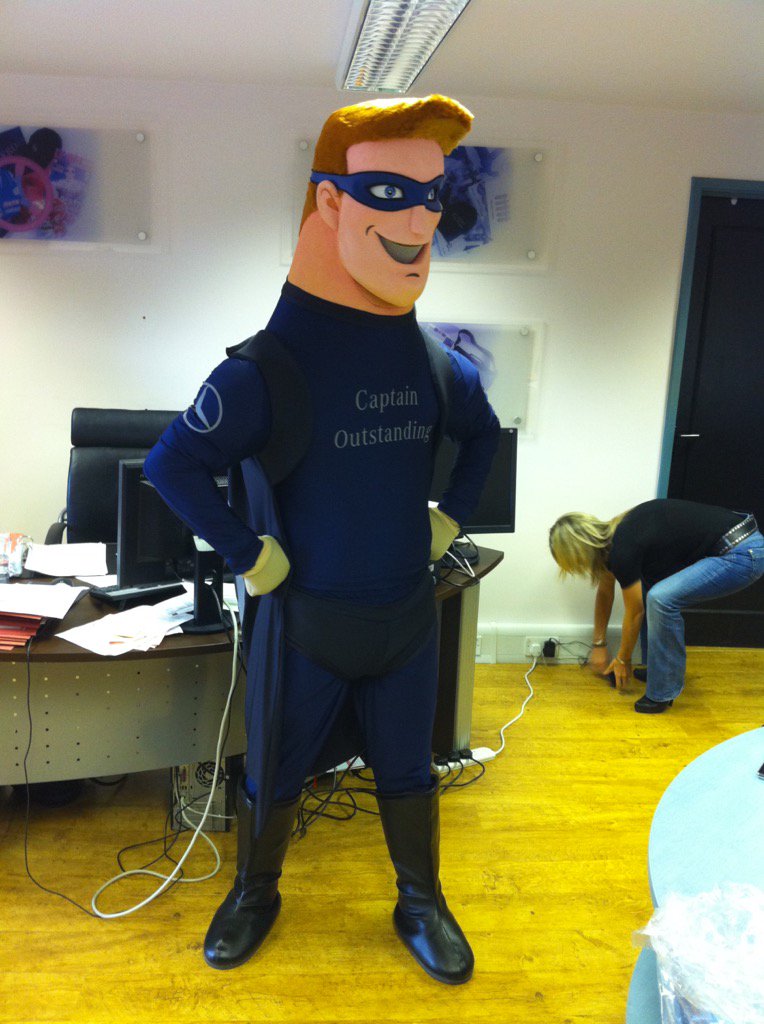 chris__warwick's tweet photo. 😂😂😂 @SimonA_V8 @MattJWrigley 

#CaptainOutstanding #StretchedPants https://t.co/q3P5JVRY8g