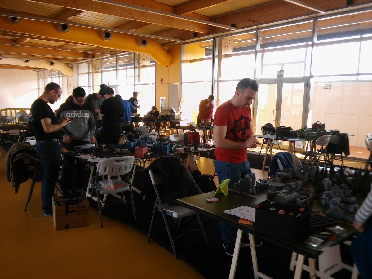 RMXWing's tweet photo. Gracias a los compañeros de @Habemus_Ludum y @CirculoIsengard por acercarse a echar una mano y a disfrutar del espacio con juegos bonicos https://t.co/ZSCZJx8qVj
