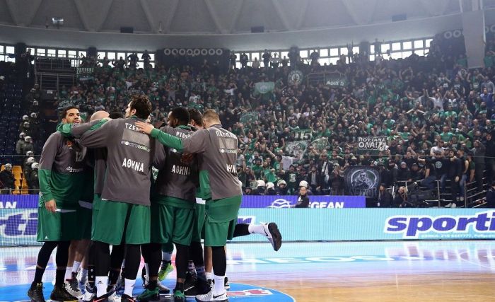 stavrakas13's tweet photo. Η έννοια της λέξης ΟΜΑΔΑ σε μία φωτογραφία....🏆🏆🏆🏆🏆🏆🏆🏆🏆🏆🏆🏆🏆🏆🏆🏆🏆🏆
#paobc 
#gate_13
#against_all https://t.co/L8PrjZTGtf