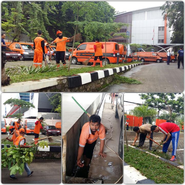 KantorPosJKB's tweet image. Kantor Pos Jakarta Barat Peduli Kebersihan. @PosIndonesia #PosBergerak #PosBergerakReg4