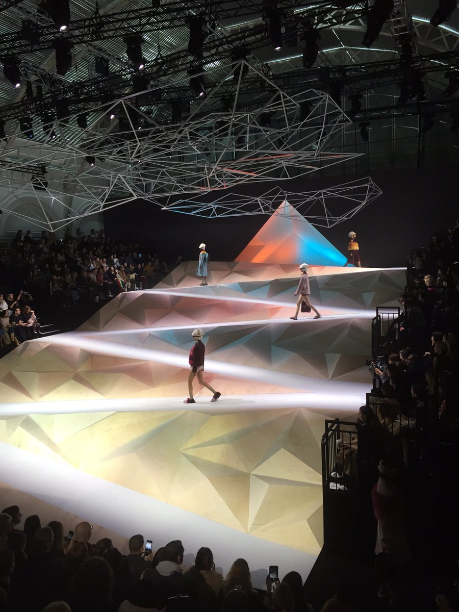 Amazing show <a href="/anyahindmarch/">Anya Hindmarch</a> this morning