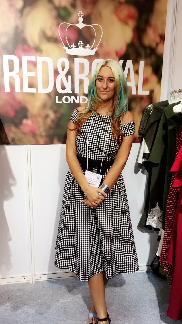 EmmaFarrell88's tweet photo. Day1 at Moda! RED &amp; ROYAL Stand V20 💕💁🏼👗👠👒#modaexhibition #moda #nec #redandroyal #womenswear https://t.co/njGdA6uayQ