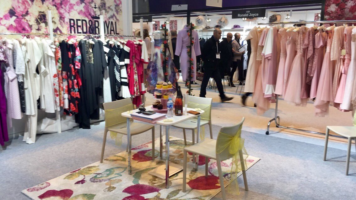 EmmaFarrell88's tweet photo. Day1 at Moda! RED &amp; ROYAL Stand V20 💕💁🏼👗👠👒#modaexhibition #moda #nec #redandroyal #womenswear https://t.co/njGdA6uayQ