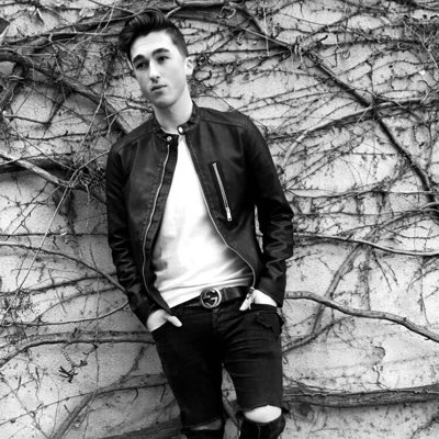 christopherbu29's tweet photo. #NouvellePhotoDeProfil https://t.co/GOf8a86ctK