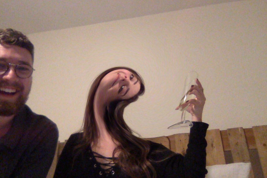 xhannahmaeclark's tweet photo. Ching Ching with @samlaver https://t.co/goeXoNQjwu