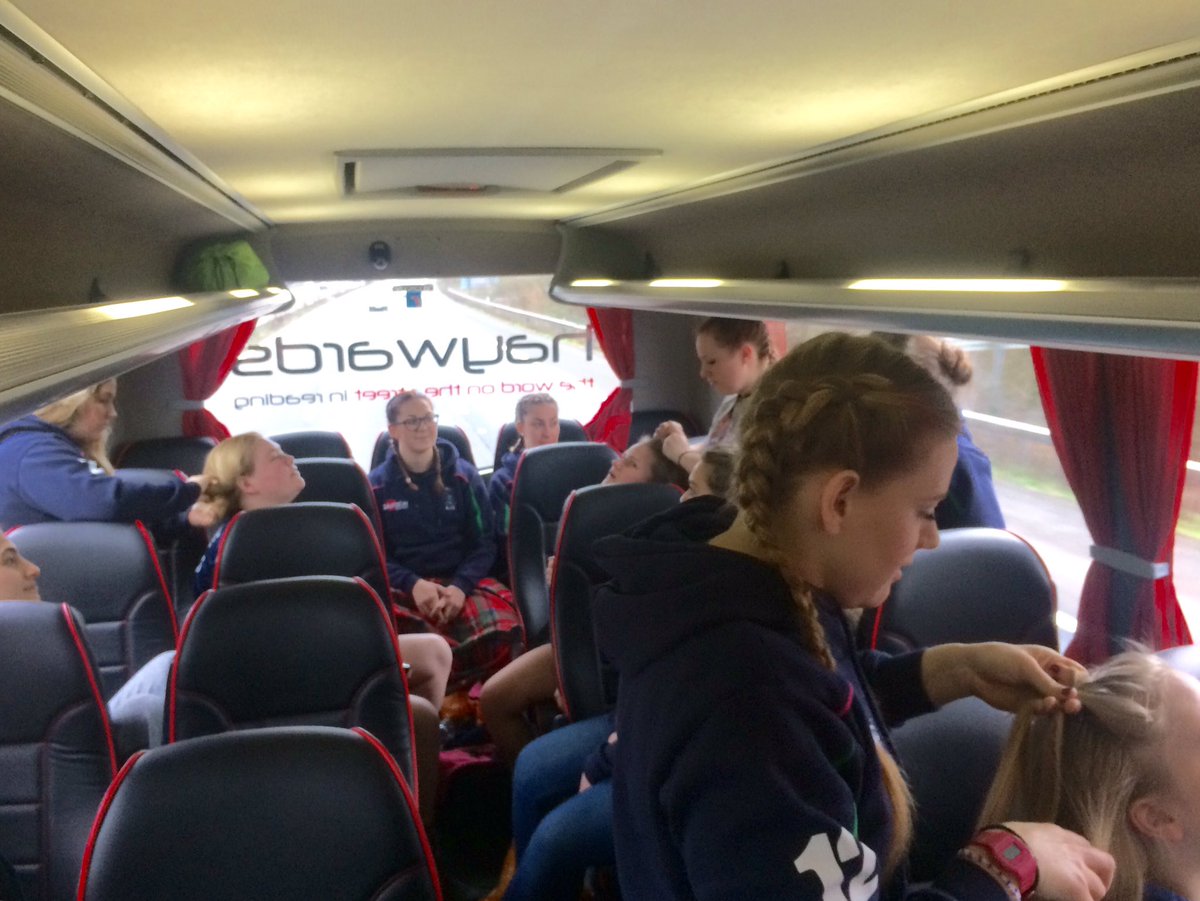 abbeyrfcwomen's tweet photo. Bus hair salon in full swing 💁🏽 thanks @harri19xx @jessrosepotter https://t.co/qCewGhdKo0