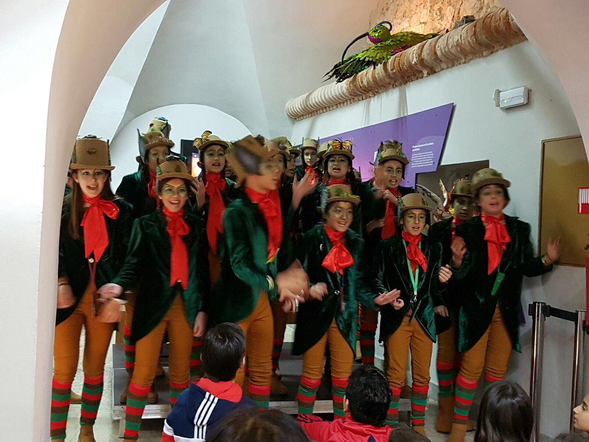 LaCompaniaMurga's tweet photo. ¡Hoy empezamos el Carnaval en la calle con la primera actuación en @Museo_Carnaval ! #carnavalbadajoz #COMBITA2017 https://t.co/lulnJKR606