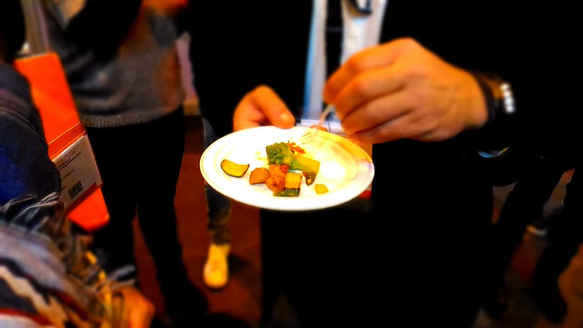 gastrobonduelle's tweet photo. Ven a probar las preparaciones y descubre cómo Bonduelle es el aliado en tu cocina por calidad y practicidad #HIP2017 #showcooking https://t.co/OjTlYNoCZV