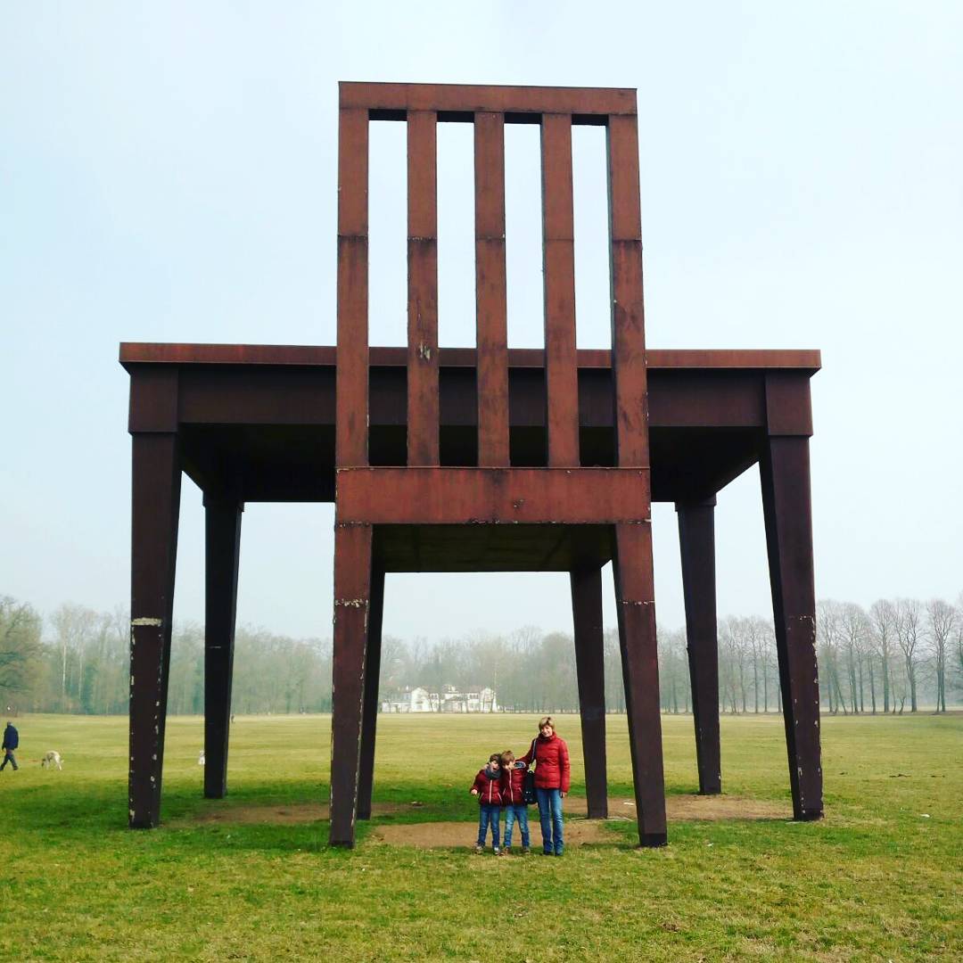inLOMBARDIA en Twitter: "La sedia del gigante al Parco di Monza  #inLombardia Ph @identitag https://t.co/SUFzOqIhEO" / Twitter
