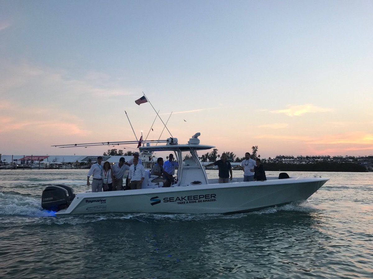 CastOffCaptain's tweet image. #MiamiBoatShow #seakeeper #yamaha #contender