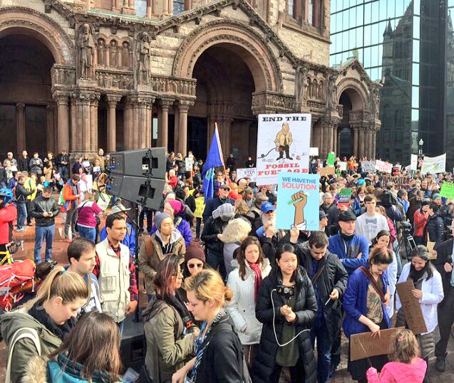 collinrees's tweet photo. Lesson #1: Science is real.

Lesson #2: If you mess w/ scientists, they'll push back.

Massive crowds out in Boston to #StandUpForScience! https://t.co/J3AYPPRsjW