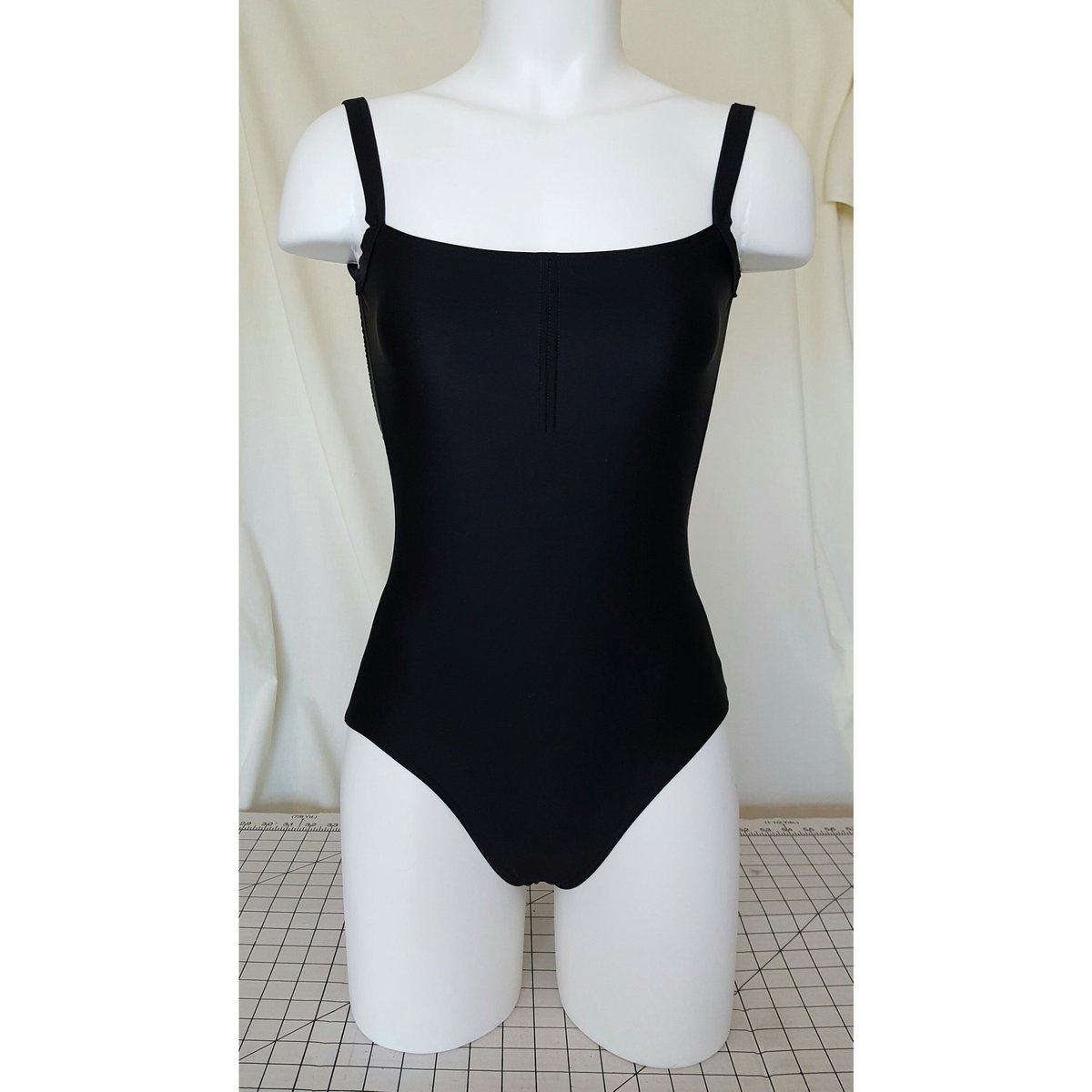 Katrina_Huck's tweet photo. The Basic Cami style in Black-an adjustable pinch front and low, open back ☄Perfect class wear!
#LeosByKat #customfitleotards #basiccamisole https://t.co/spDommCAx4