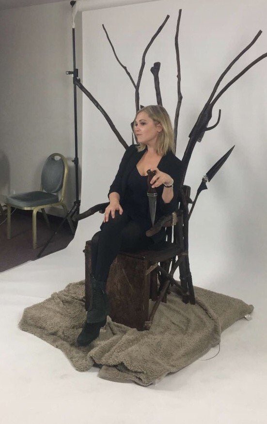 Throne, Lexa