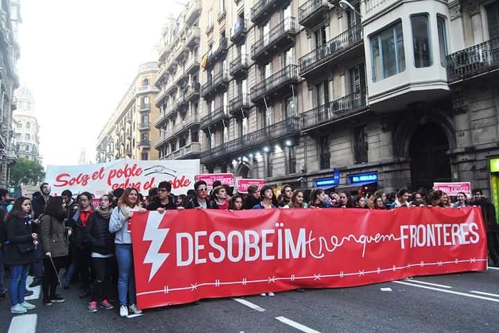 ArranLleida's tweet photo. Que el nostre silenci no ens faci còmplices! 
Ni guerres imperialistes, ni fronteres racistes.Cap persona és il·legal✊
#TrenquemFronteres https://t.co/wam4aCaSWC