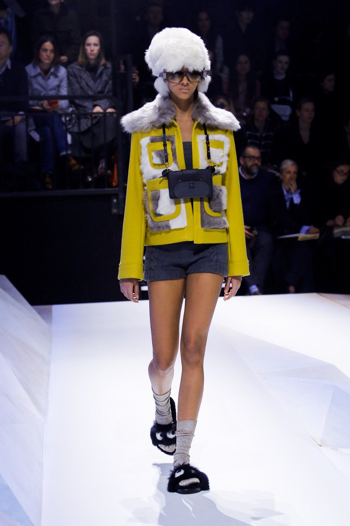 BoF's tweet photo. Just in: See all the looks from @anyahindmarch Autumn 2017. https://t.co/6Ir93SQF3b #LFW #BoFW https://t.co/3RC2HnUDcs