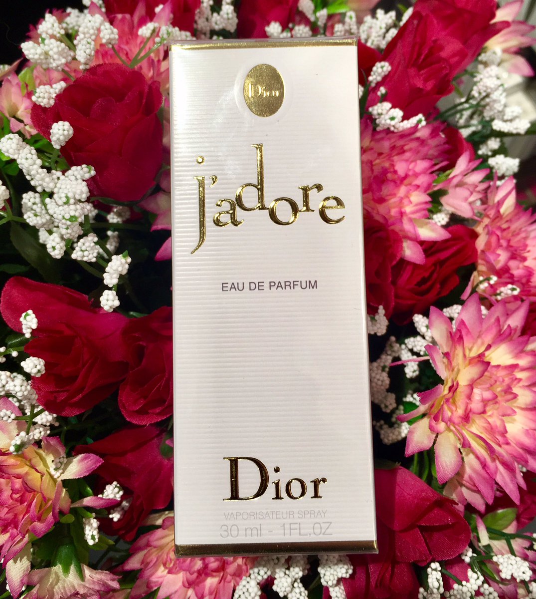 TPSCarlisle's tweet photo. J'adore is the perfume of rediscovered emotions. Filled with Champaca, Turkish Rose and Amaranth Wood, its it the ultimate in femininity. https://t.co/lJ3n6cFirf