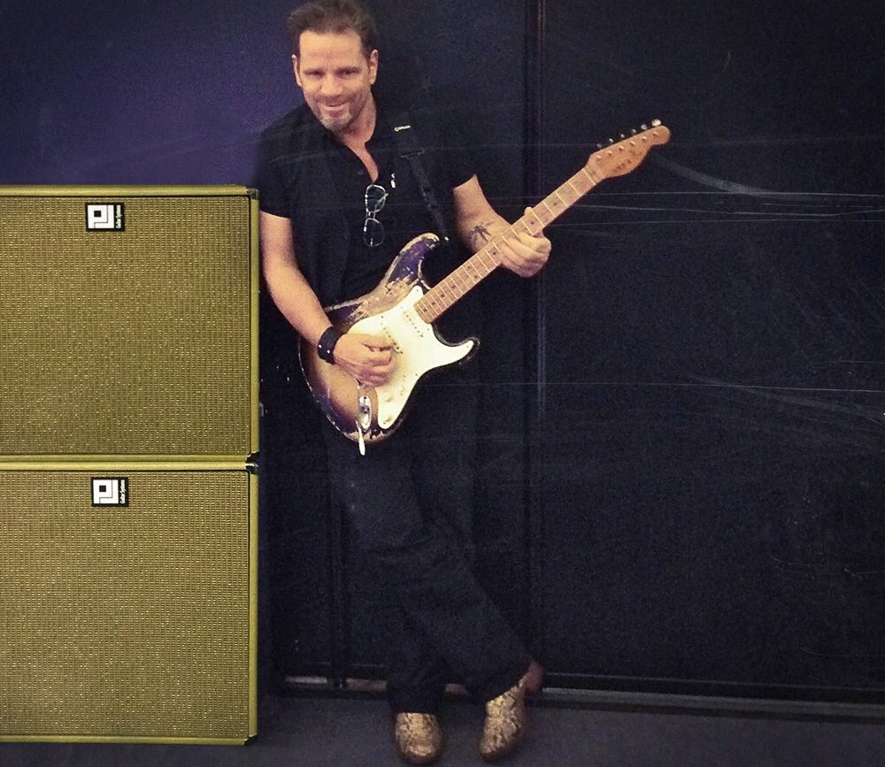 GuitarSystems's tweet photo. Building cabs !!! https://t.co/hH5yRwaQKy