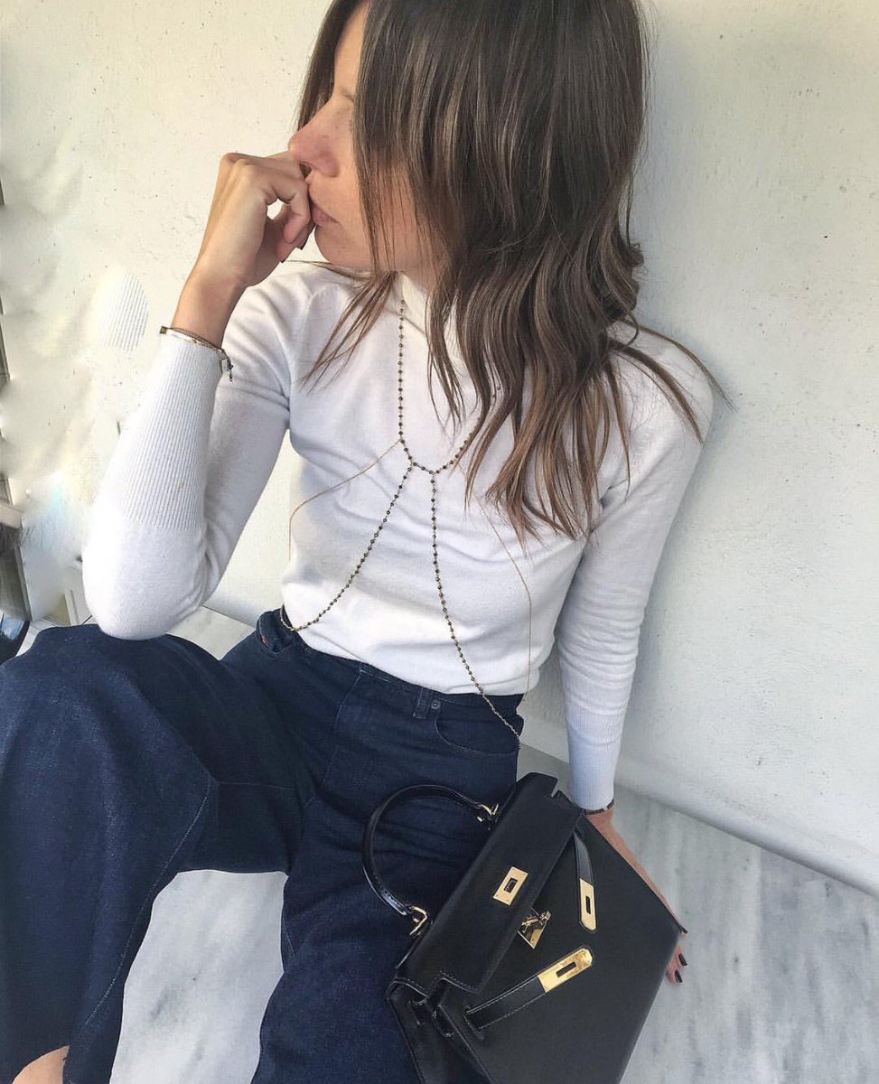 Spirito_Rosa's tweet photo. Sunday❄️ @shopranoblog
#angelodispiritorosa #jewelry #doublebody #pyrite #sunday #outfit #style #mood #shopranoblog #fashionblogger https://t.co/2Hfs6L8TBh