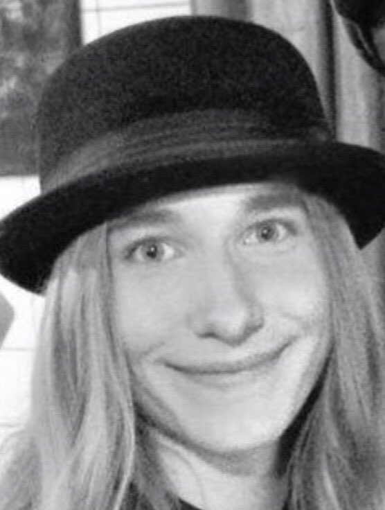 sawyerfredfans's tweet photo. Me when my boyfriend just informed me that he has no clue who @SawyerFrdrx is 😂😅😂😅 https://t.co/vWBDcbhG3V