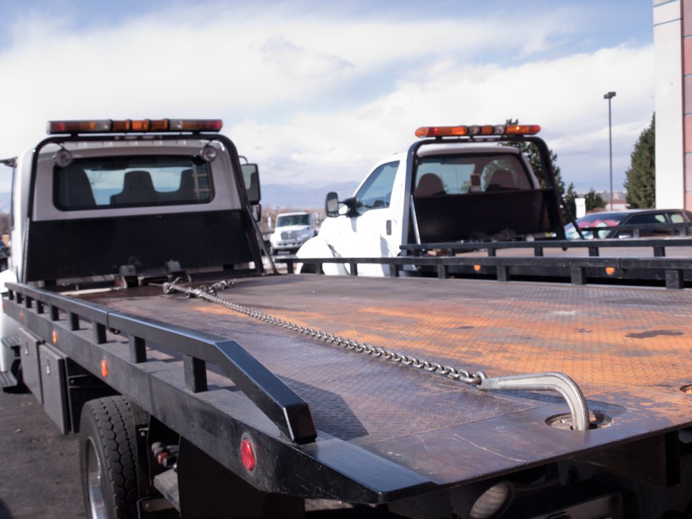 FZPerfectionNY's tweet photo. #DidYouKnow we offer 24-hour #autotowing services? https://t.co/6SZWTxWewh