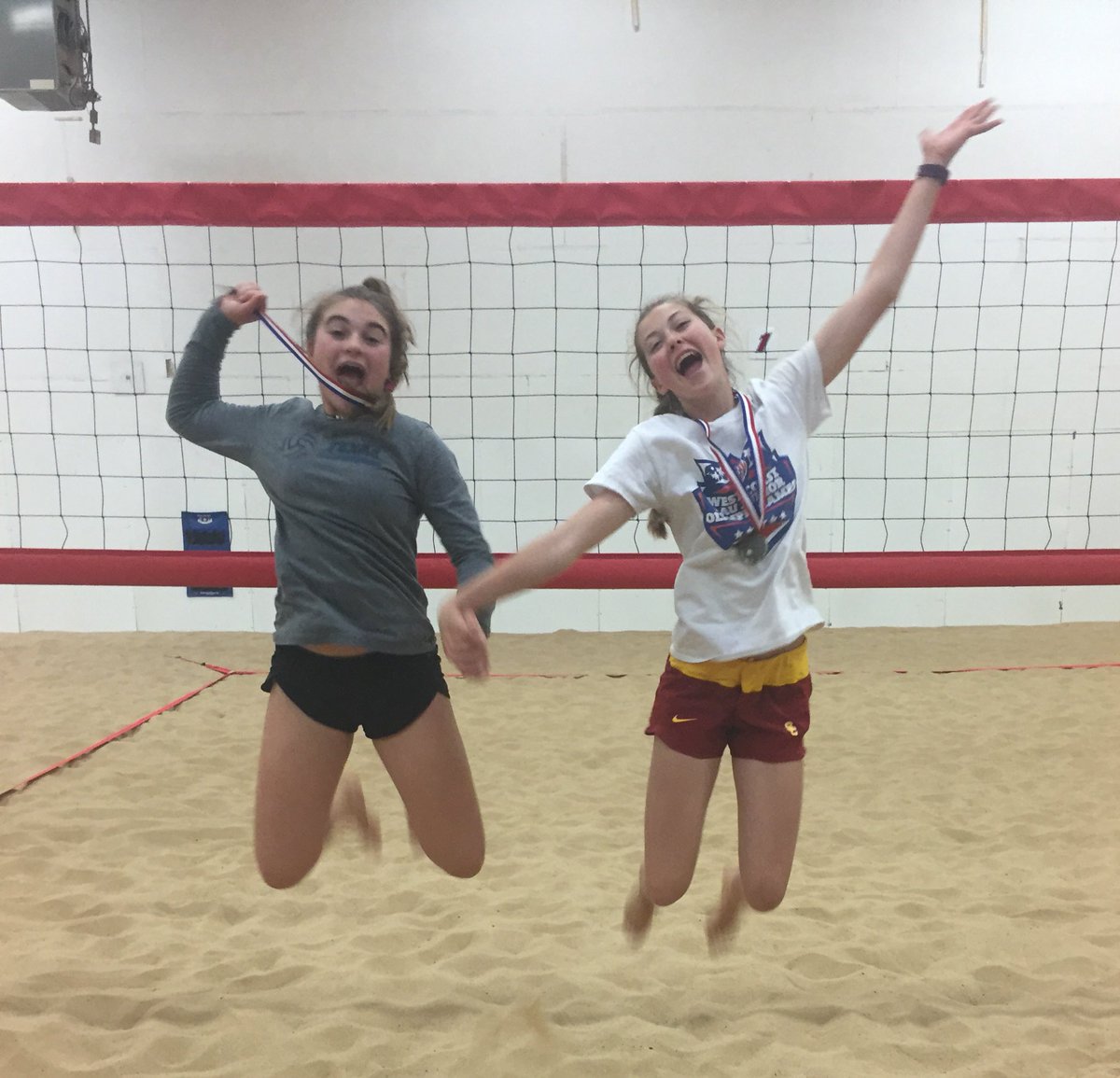 bonnieadavis's tweet photo. 1st place and a bid to Junior Olympics! https://t.co/pGbJZcZz4s